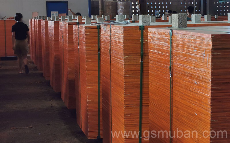 新密市委常委、政法委書記劉軍杰一行蒞臨榮盛科技集團調研指導